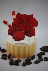 Not every chocolate dessert recipe has to take up your entire afternoon! Mini Desserts Chocolate Cups