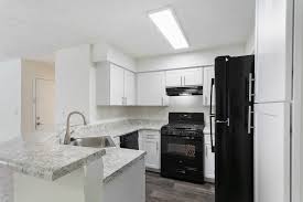 On average rent for a 3 bedroom apartment in sandy springs costs $2,738, and has a range from $1,071 to $9,990. Edgewater At Sandy Springs Apartment Homes Sandy Springs Ga Apartment Finder