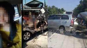 Spbu selorejo asub kohas tulungagung. Terungkap Penyebab Kecelakaan Innova Vs Bus Mira Di Nganjuk Video Yang Viral Jadi Bukti Kuat Tribun Solo