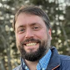 Scott Weller's Instagram, Twitter & Facebook