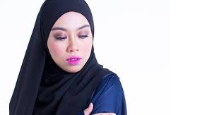 Dec 23, 2016 · bukan aku. Tasha Manshahar Bukan Aku Lirik Koleksi Lirik Lagu Melayu Dan Inggeris