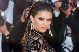 Robert kardashian starb 2003 im alter von 59 jahren an speiseröhrenkrebs. Das Ist Kendall Jenners Neuer Freund