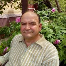 13 сентября 1965 года в США была выпущена песня «Yesterday» The Beatles .  Она стала настоящим символом XX столетия и побила все мыслимые и немыслимые  рекорды. «Yesterday» по сей день пользуется популярностью