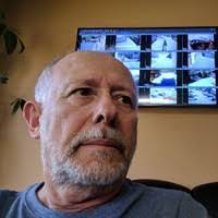 Dennis Levitt's Instagram, Twitter & Facebook