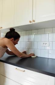 Projet conçu et suivi par matthieu halbot et posé par nos équipes de pose. Cuisine Comment Renover Son Plan De Travail A Petit Prix Madame Decore