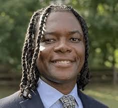 Linda Menna's Instagram, Twitter & Facebook