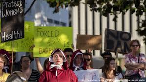 La ley fue el reemplazo y se basó en que en 1.969, existía la ley que requería un comité en los las estadísticas declaran que en 1.995 en canadá, las complicaciones por aborto eran menos del 1. Leyes Contra El Aborto En Estados Unidos La Implacable Lucha A Expensas De Las Mujeres El Mundo Dw 15 05 2019