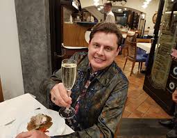 Лекция евгения понасенкова сенсационная книга евгения понасенкова о войне 1812 года! Evgenij Ponasenkov On Twitter Tradicionnyj Tost Za Podpischikov Segodnya Iz Sorrento