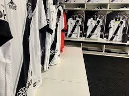 ɐsosjɐˈsɐ̃w ɐˈtlɛtʃikɐ ˈpõtʃi ˈpɾetɐ), commonly referred to as simply ponte preta, is a brazilian association football club in campinas, são paulo.they currently play in the série b, the second tier of brazilian football, as well as in the campeonato paulista série a1, the top tier of the são paulo state. Ponte Preta Anuncia Pacote De Novos Parceiros Veja Ponte Preta Ge