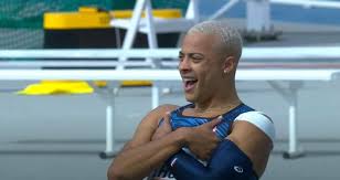 Aries merritt a battu le record du monde du 110 mètres haies en 12''80. Wx81pvcdkoitkm