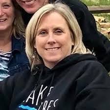 Deb Darling's Instagram, Twitter & Facebook