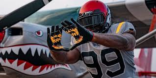 Badass ww2 inspired air force academy football helmet. Air Force Academy To Wear Tuskegee Airmen Uniforms Vs Navy