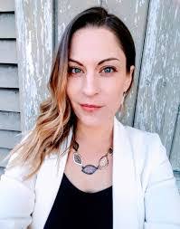 Tabitha Snow's Instagram, Twitter & Facebook