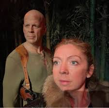 Hi all, looking for some help please. My daughter has the 3S and while  playing it yesterday the in game experience her controllers now remain as  her virtual hands holding the controllers,