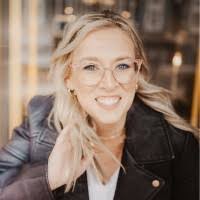 Ashley Ruckman's Instagram, Twitter & Facebook