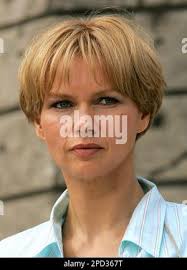 Veronica Ferres als Sara Bender bei Dreharbeiten zu dem zweiteiligen  Fernsehfilm "Die Frau vom Checkpoint Charlie" in Leipzig am Montag, 15. Mai  2006. Der Film soll 2007 in der ARD gezeigt werden. (