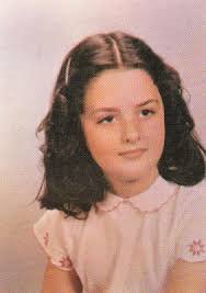 VILLENA CUÉNTAME: 1983 MADRINAS Y CORTE DE HONOR FIESTAS