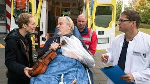(when he was injured this year he was replaced by louis green. Mit Letzter Kraft In Aller Freundschaft Die Jungen Arzte Ard Das Erste