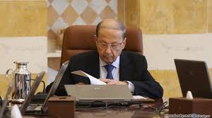 بعد انتهاء الولاية الجمهوريّة للرئيس ميشال سليمان فرغت سدّة الرئاسة مدّة طويلة فاقت العامين ونصف العام. Ù„Ø¨Ù†Ø§Ù† Ø¹ÙˆÙ† ÙŠØªÙ‡Ù… Ø§Ù„Ø­Ø±ÙŠØ±ÙŠ Ø¨Ø§Ù„ÙƒØ°Ø¨ ÙˆØ±Ø¯ Ø³Ø±ÙŠØ¹ ÙŠØ´Ø¹Ù„ Ø§Ù„Ø®Ù„Ø§Ù Ø¨ÙŠÙ† Ø§Ù„Ø±Ø¦ÙŠØ³ÙŠÙ†