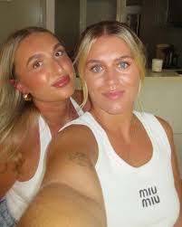 katie brewster (@katieebrewster) • Instagram photos and videos