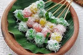 Resep olahan singkong kekinian ini mudah dibuat dan tentunya akan disukai keluarga. 5 Resep Kue Tradisional Ala Yummy Berbahan Singkong Camilan Lumer