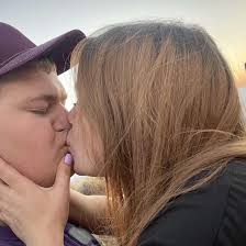 Peyton Dennis and Christopher Gandy's Wedding Website