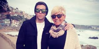 Sabesmagazine.cl el llamativo y personalizado regaló que recibió hernán nano calderón de una amiga: Raquel Argandona Visito El Departamento De Su Hijo Y Habria Dicho Ya Van A Saber Toda La Verdad Glamorama