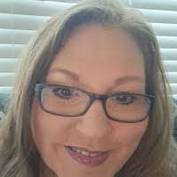 Kelly Halcomb's Instagram, Twitter & Facebook