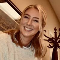 Selena Simpson's Instagram, Twitter & Facebook