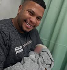 Homem assassinado a tiros em Timóteo deixa filho de 5 meses