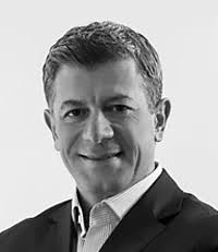 من هو عامر بيطار؟