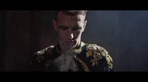 To enjoy prime music, go to your music library and transfer your account to amazon.com (us). Testo Di Me Ne Frego Di Achille Lauro Canzone Sanremo 2020