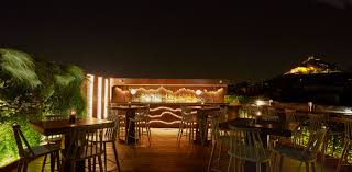 Roof garden pantheon offers impeccable service and all the essential amenities to invigorate travelers. Entypwsiazei To Bar 8 Toy Gb Roof Garden Restaurant Bar Etravelnews Gr