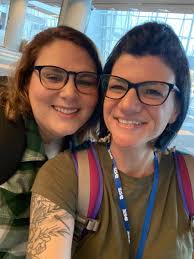 Christine McLaughlin (@ChrissyMcL)