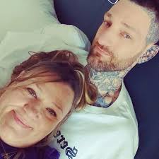 Looking for addiction groups in south bend. Preferably ones that have  sponsors to assist with the process and experience with people going from  one substance, getting clean, and moving