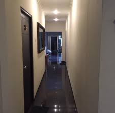 Bantal guling guesthouse termasuk salah satu penginapan favorit kalangan backpacker yang sedang berlibur ke bandung. Bantal Guling Gatsoe Prices Lodge Reviews Bandung Indonesia Tripadvisor