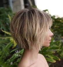 Choppy Wispy Bronde Bob Short Hair With Layers Wavy Bob Hairstyles Choppy Bob Hairstyles