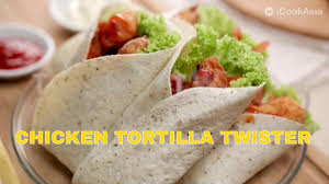 Tottilla crispy isi ayam ditambah saus yang bikin lidah makin endeus saat menikmatinya. Chicken Tortila Twister Menu Diet Paling Sedap Youtube