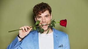 Infos rund um sendetermine, sendezeit, übertragung und kandidaten:. Bachelorette 2021 Kandidat Raphael Fasching Bezeichnet Sich Als Schwiegermutter Typ