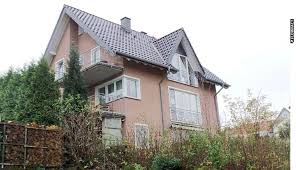 Das haus wurde gebaut in 1980 , hat 4 wohnungen verteilt auf 3 etagen: Haus Zum Verkauf 32805 Horn Bad Meinberg Veldrom Mapio Net