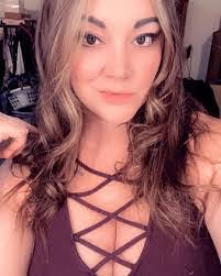 Noelle Terry's Instagram, Twitter & Facebook