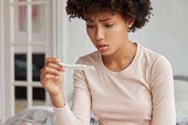 Keguguran dalam istilah medis disebut dengan abortus spontan, atau kematian janin dalam kandungan yang terjadi sebelum usia kehamilan mencapai 20 minggu. Waspadai Tanda Tanda Keguguran Hamil 1 Bulan Dan Segera Ke Dokter Kalau Ciri Seperti Ini Muncul Semua Halaman Nakita
