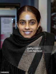 Julie Gill's Instagram, Twitter & Facebook