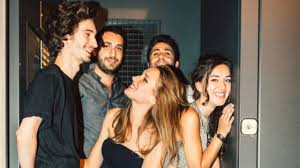 Meeting someone from a singles forum online via the internet and having that person be the person of your dreams have happened and it is true. 5 Ways To Meet Dates That Don T Involve Your Computer Glamour