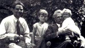 Maybe you would like to learn more about one of these? Honnan Ered Soros Gyorgy Gondolatvilaga Soros Tivadar Emlekiratairol Mandiner