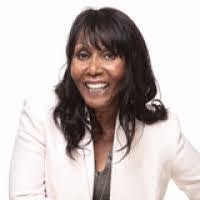 Maureen Ulrich's Instagram, Twitter & Facebook