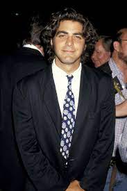 Jun 21, 2021 · george clooney, kerry washington,. Remembering George Clooney S Ever Changing Hair