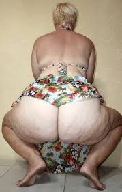 Sexy big butt older women porn pics - OlderWomenNaked.com