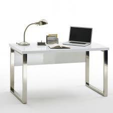 De finition blanc laqué mat et chêne massif, ce bureau de style. Bureaux Meubles Et Rangements Bureau Altona Laque Blanc Brillant Pietement Metal Chrome Inside75
