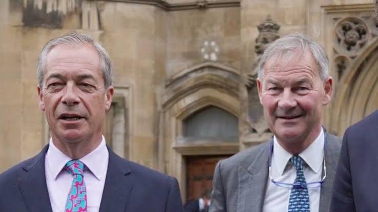 Clacton and Great Yarmouth voters on the Farage/Lowe Reform UK row - BBC News